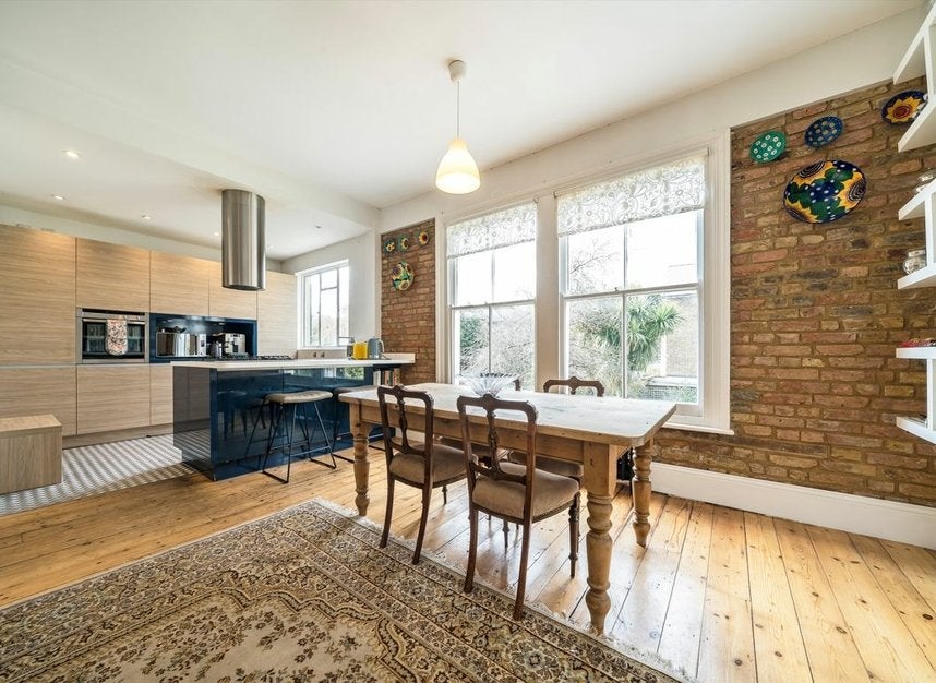 Flat Tyrwhitt Road in Greater London