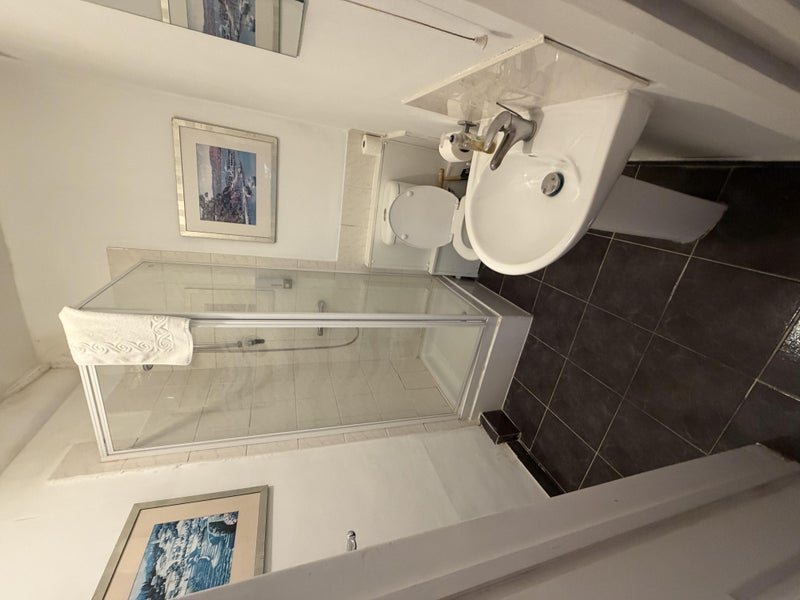 Room Courtfield Gardens in Greater London