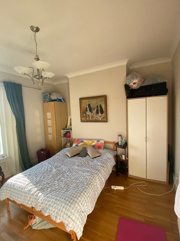Room Ancrum Street in Newcastle upon Tyne