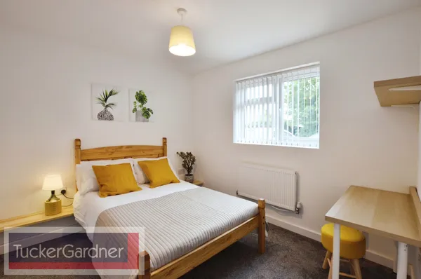 Room Vicarage Avenue in South Cambridgeshire