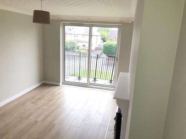Flat Merridale Court in Wolverhampton