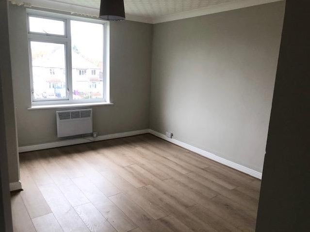 Flat Merridale Court in Wolverhampton