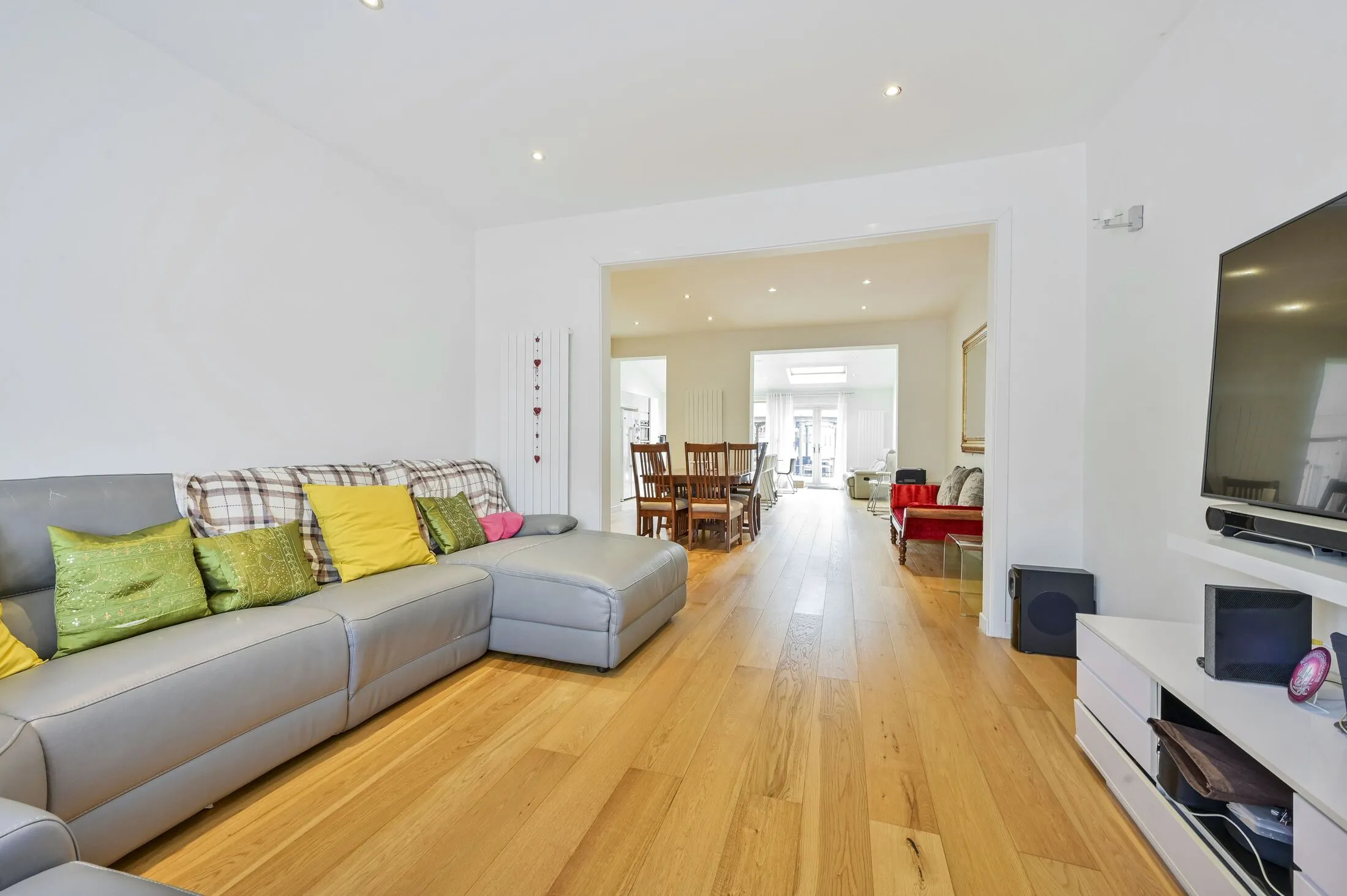 House Windermere Avenue in Greater London