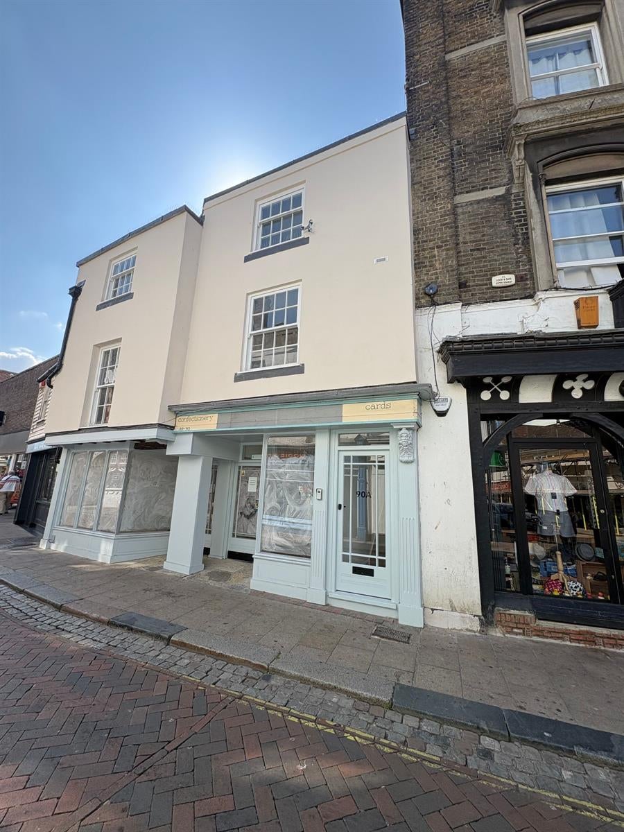 Flat Preston Street in Borough of Swale