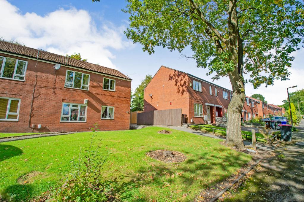 Flat Delphi Avenue in Salford