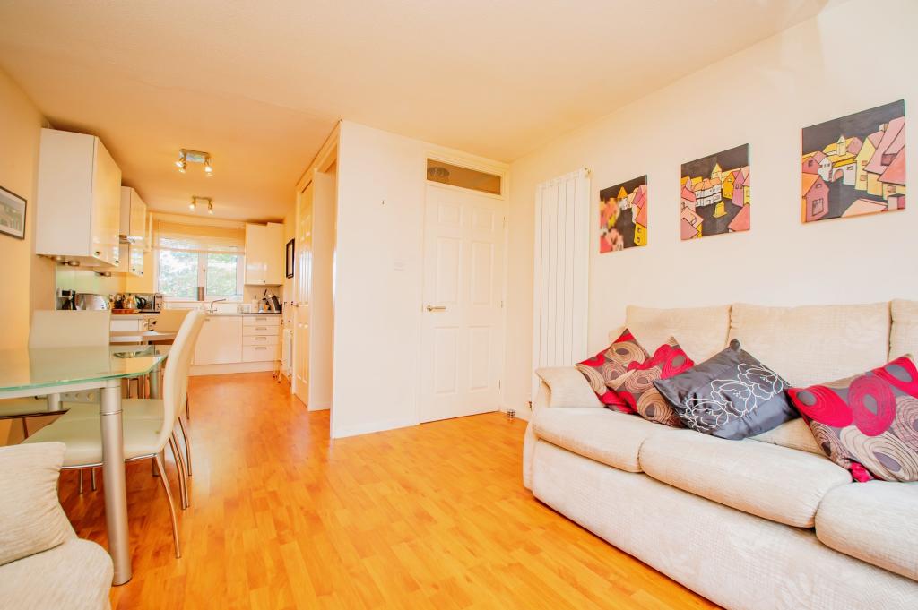 Flat Delphi Avenue in Salford