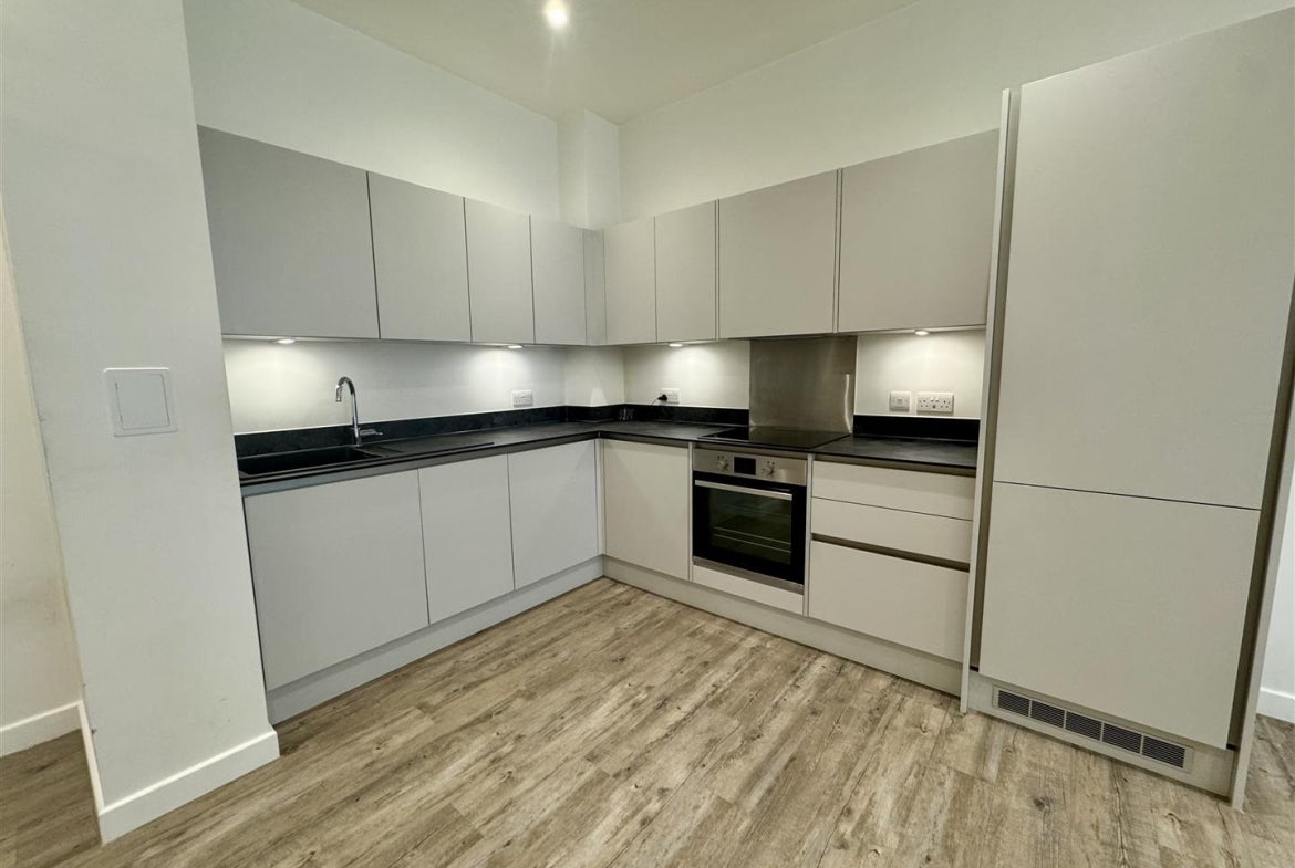 Flat London Road in Borough of Spelthorne