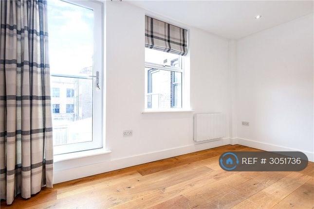 Flat North Court in Surrey Heath