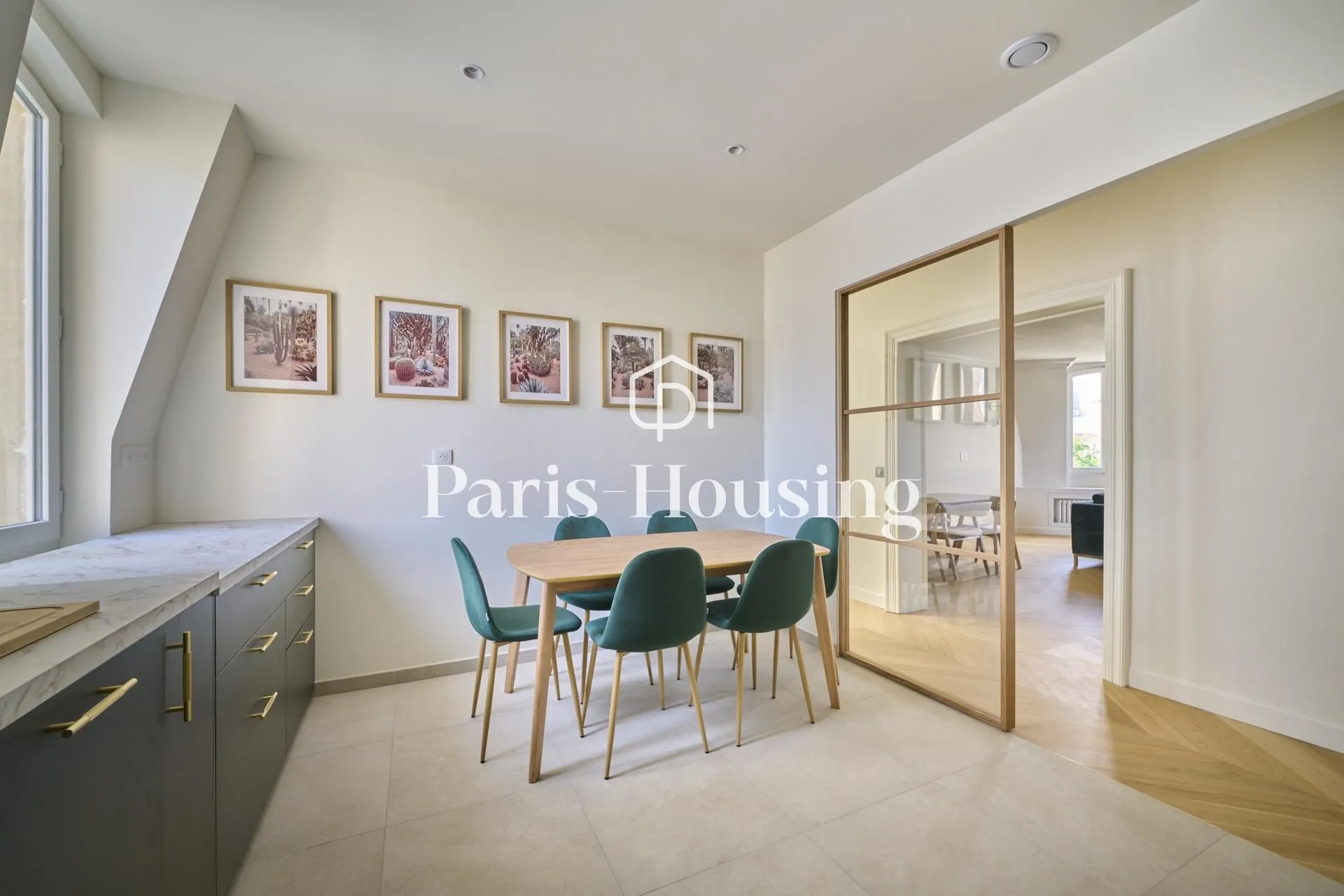Flat Rue Louis Rouquier in Levallois-Perret