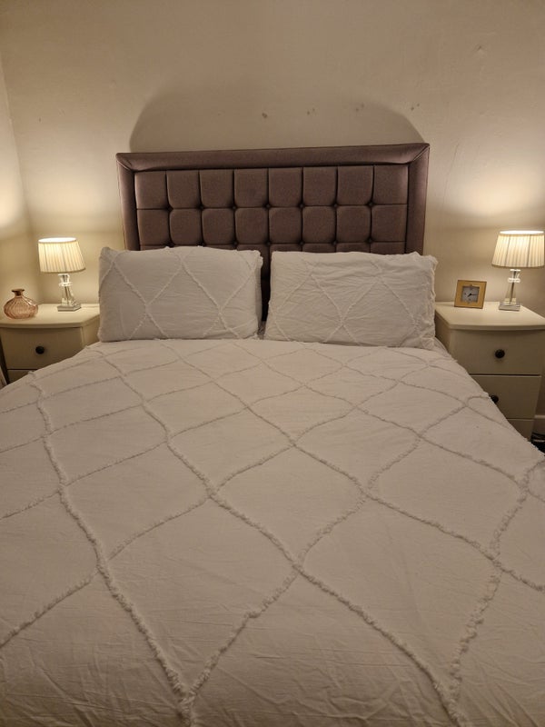 Room Higher Causeway in Borough of Pendle