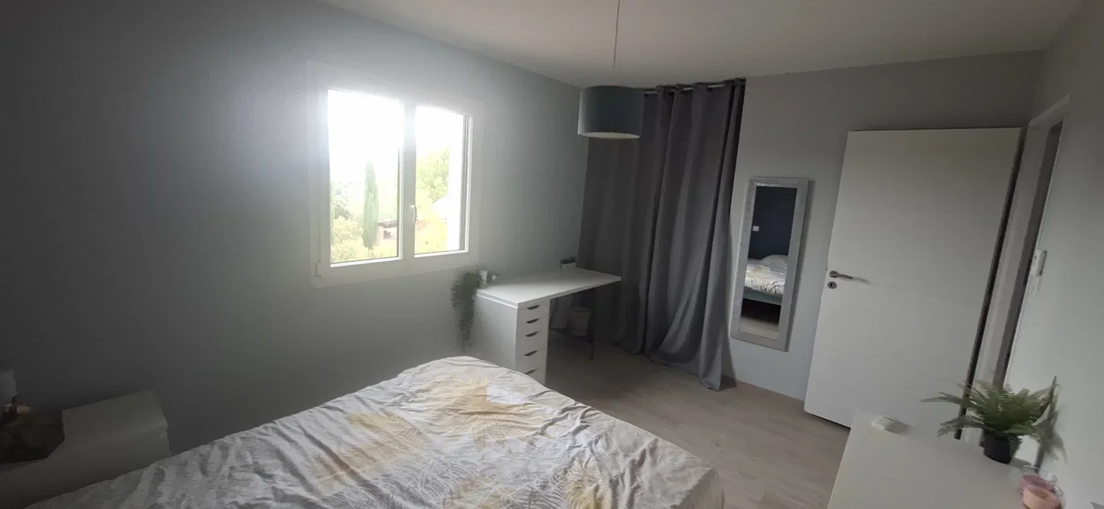 Chambre Rue du Cers à Roullens
