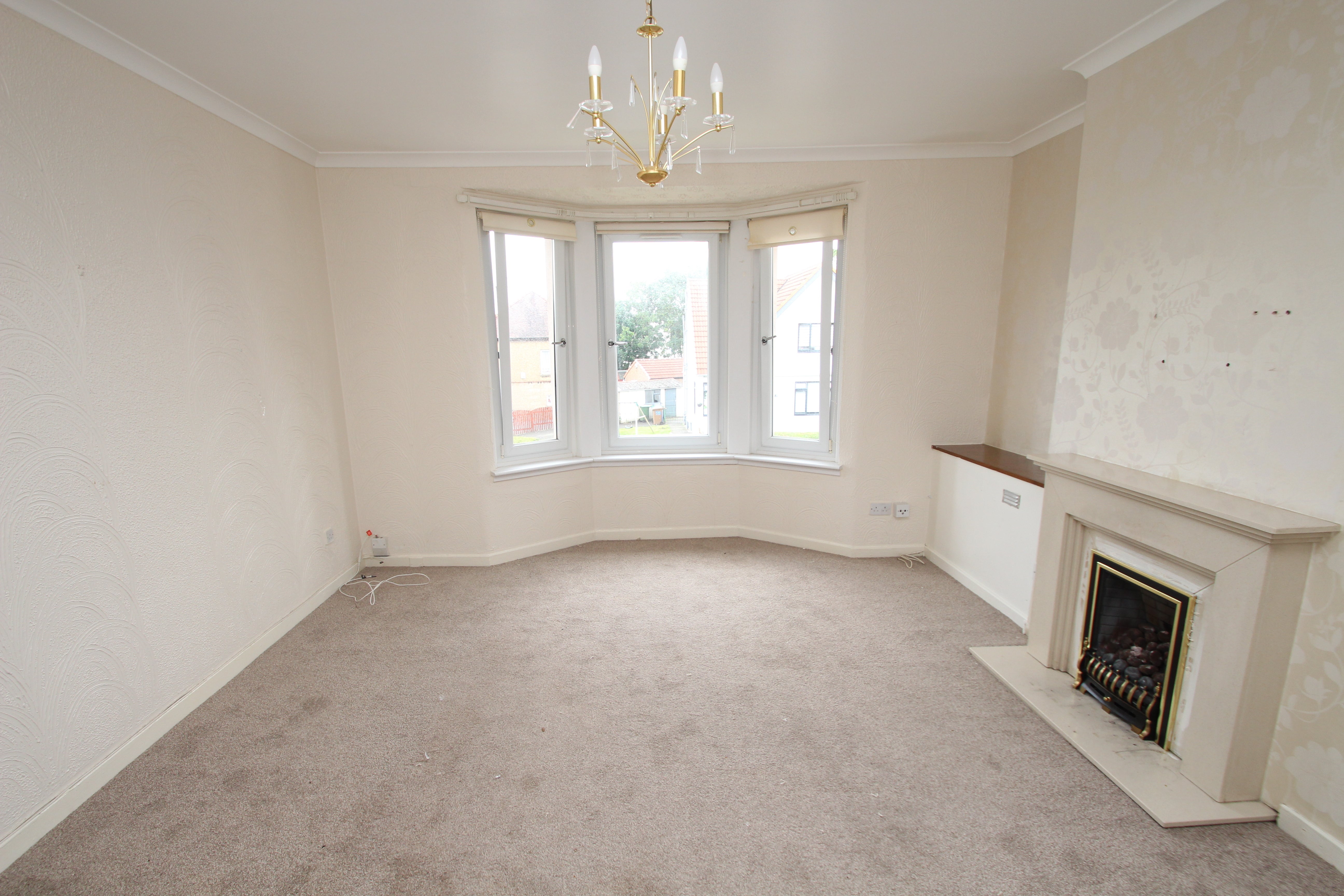 Flat Lesmuir Drive in Glasgow