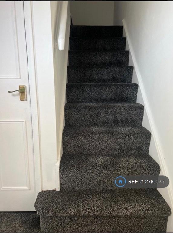 Room Pallister Avenue in Middlesbrough
