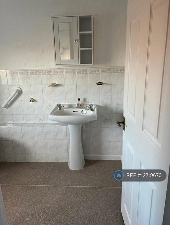 Room Pallister Avenue in Middlesbrough