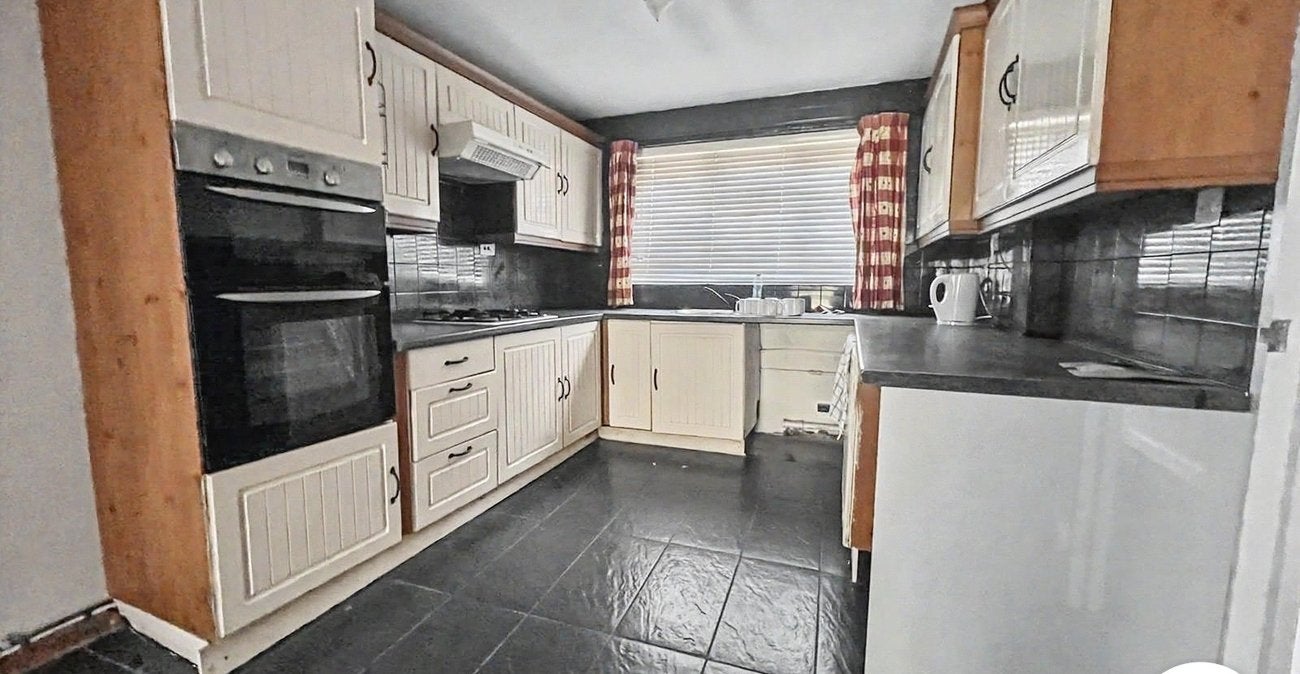House Barnett Close in Greater London