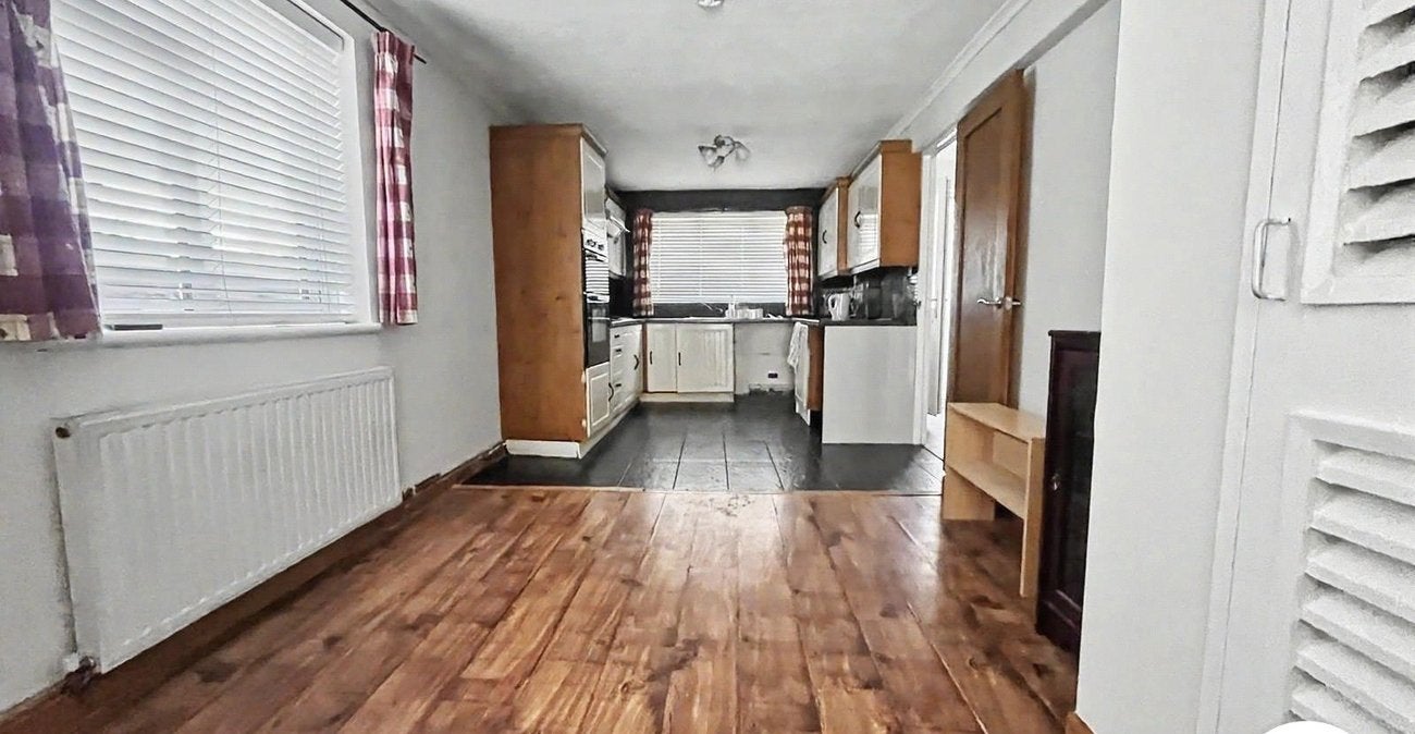 House Barnett Close in Greater London
