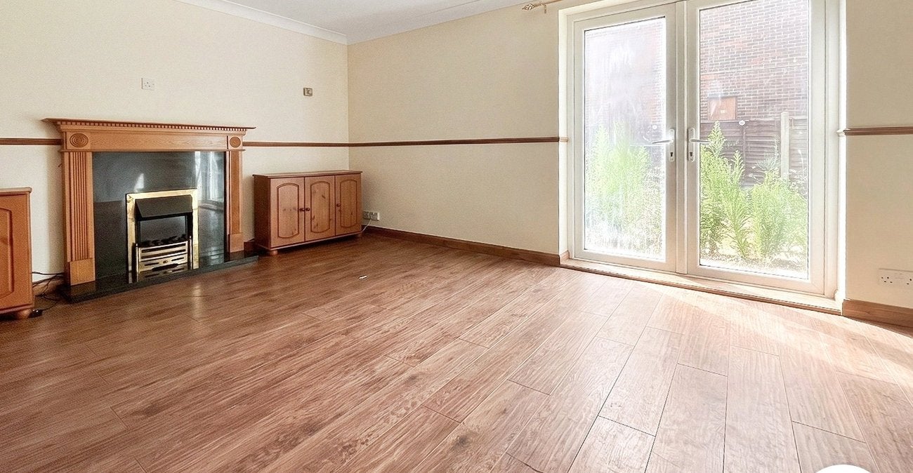 House Barnett Close in Greater London