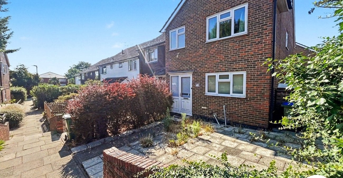 House Barnett Close in Greater London