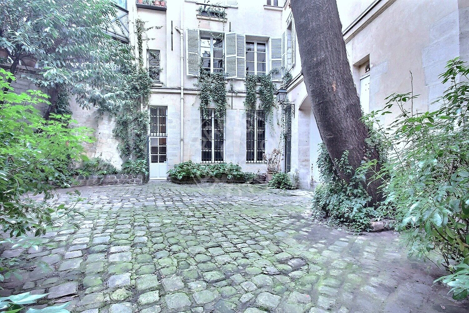 Appartement Rue du Jardinet à Paris