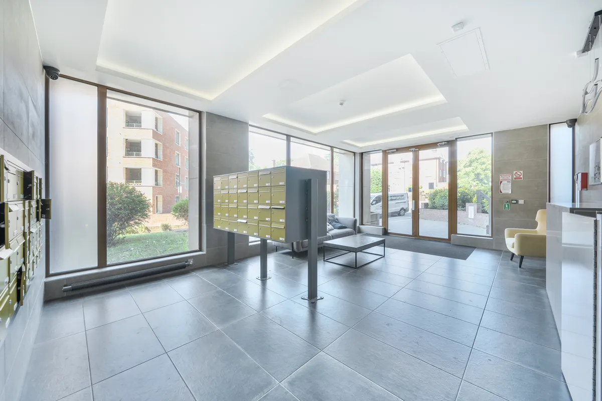 Flat Grosvenor Road in St Albans