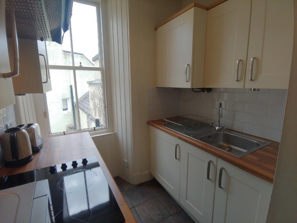 Flat West Crosscauseway in City of Edinburgh