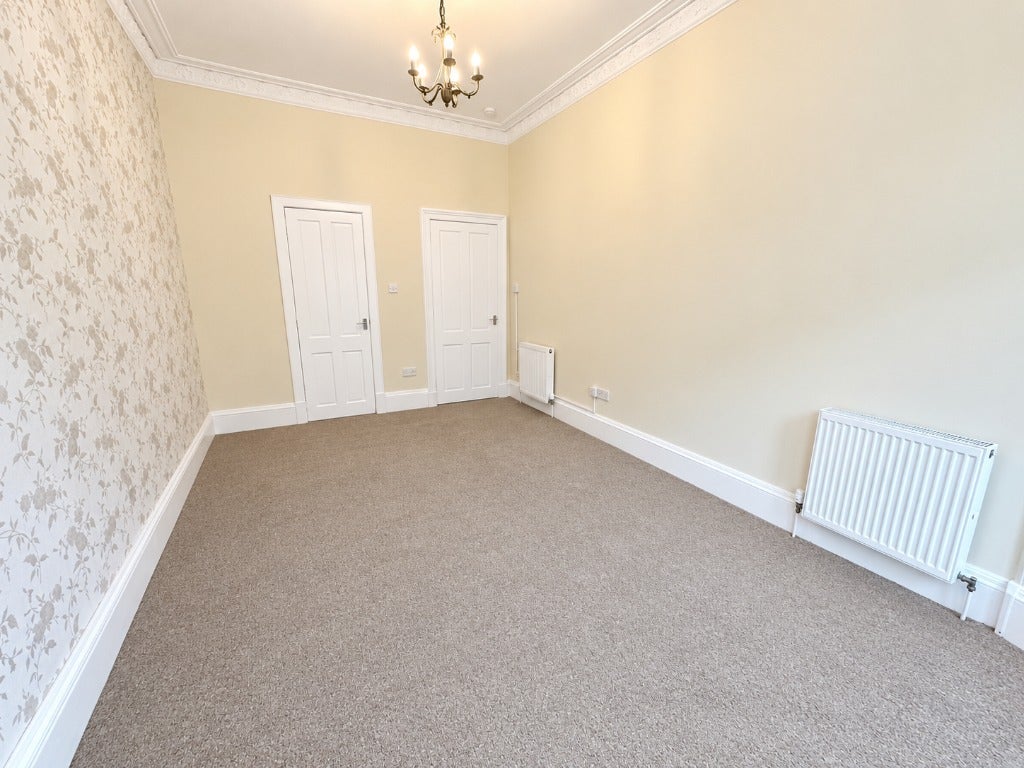 Flat Strathyre Street in Glasgow