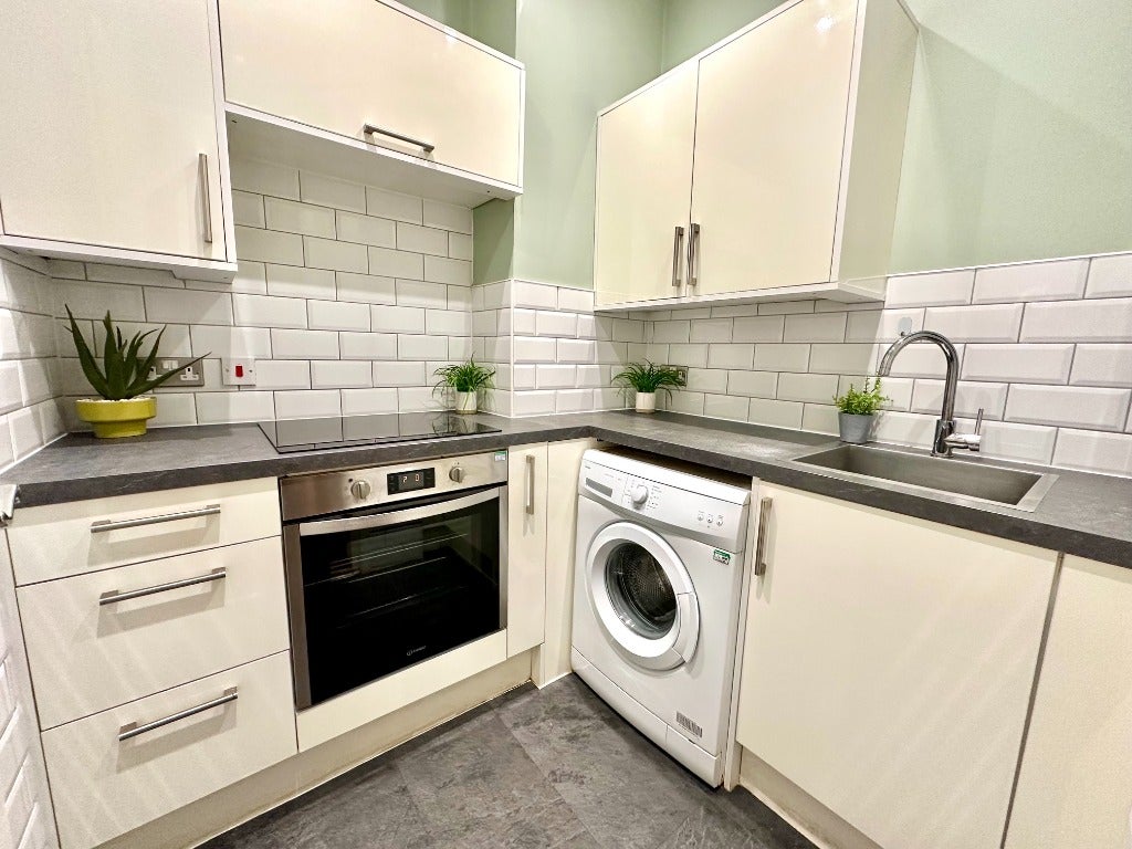 Flat Strathyre Street in Glasgow