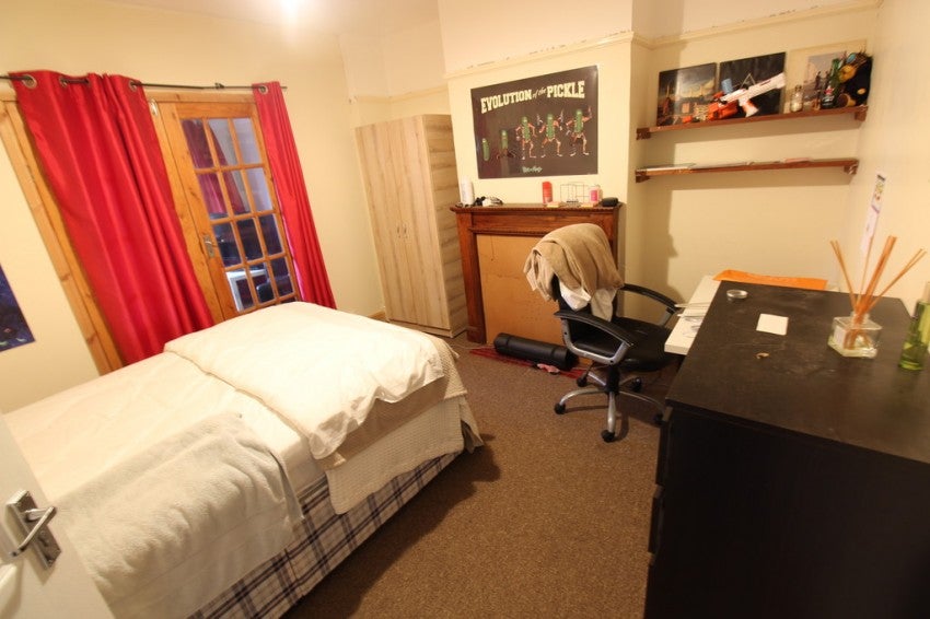 Room Blenheim Gardens in Southampton
