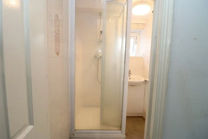 Room Hereford Street in Greater London