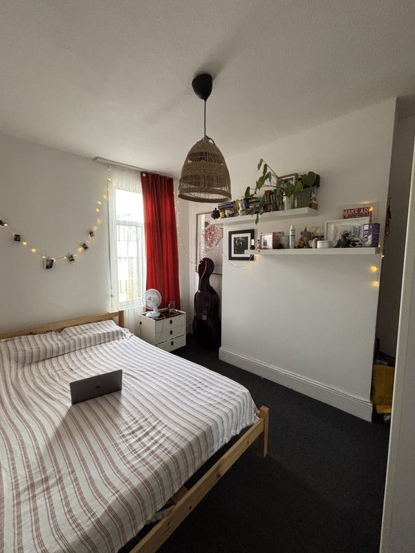 Room Green Lanes in Greater London