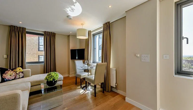 Flat Merchant Square in London