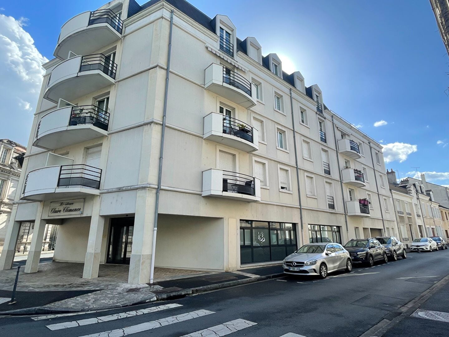Flat Place de la Victoire et des Alliés in Châteauroux