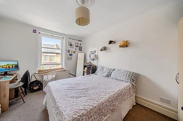 Flat Rushcroft Road in Greater London