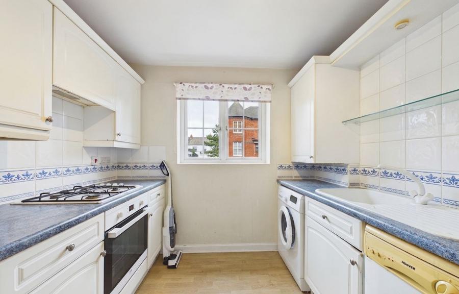 Flat Thomas Brassey Close in Chester