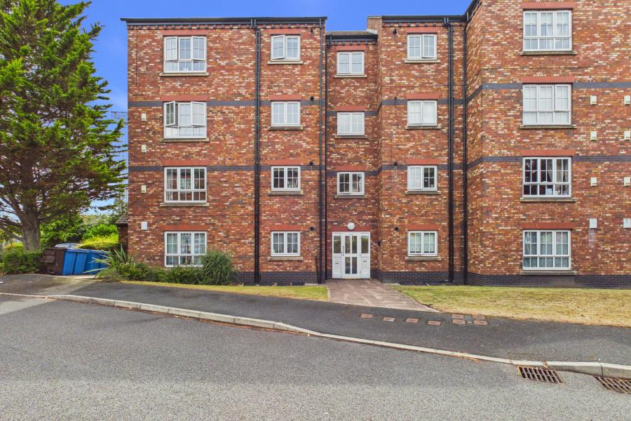 Flat Thomas Brassey Close in Chester