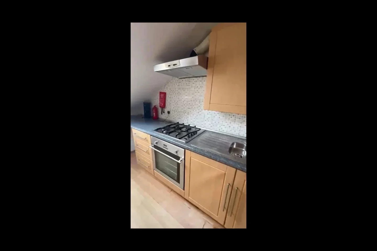 Flat Southcroft Road in Greater London