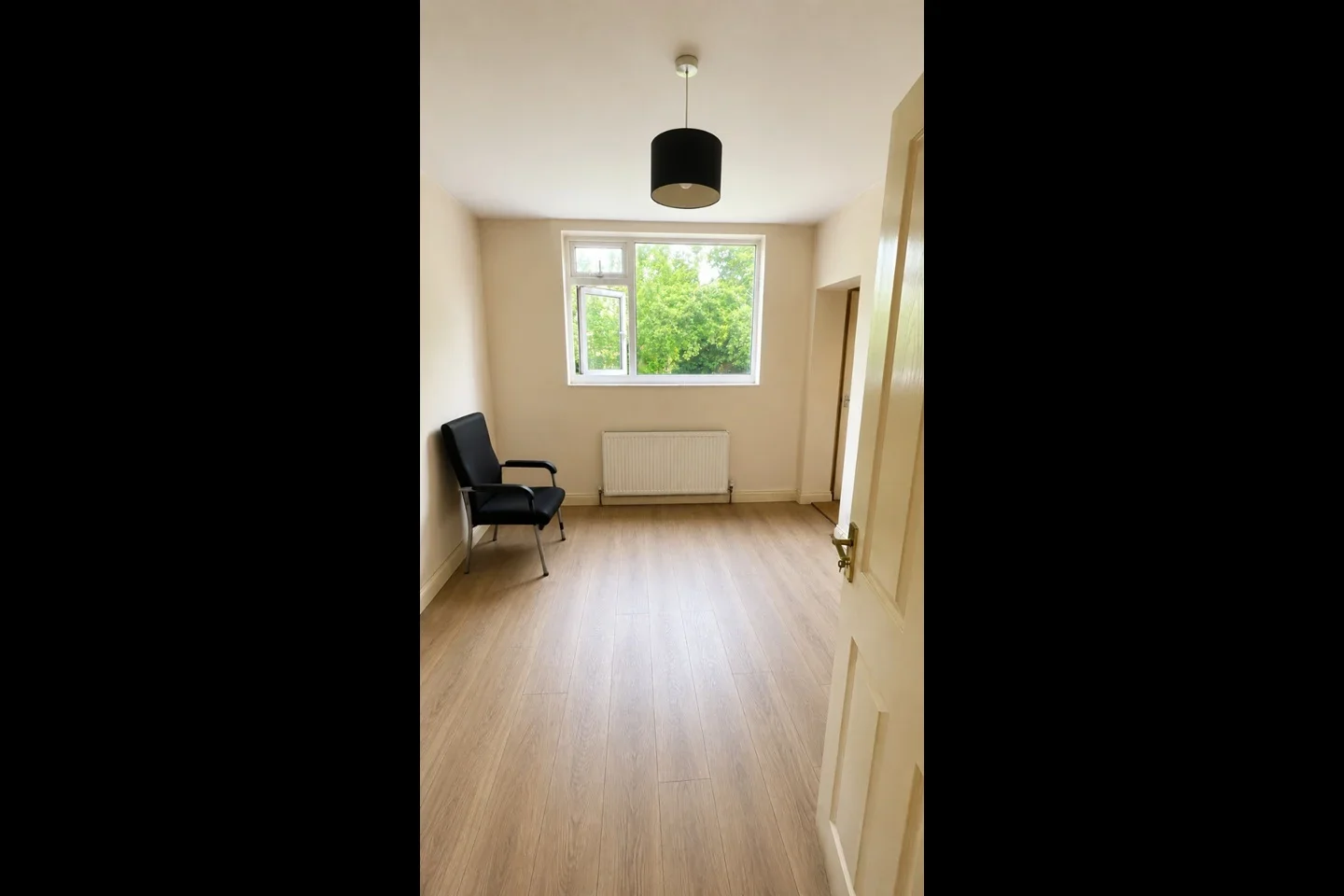 Flat The Vale in Greater London