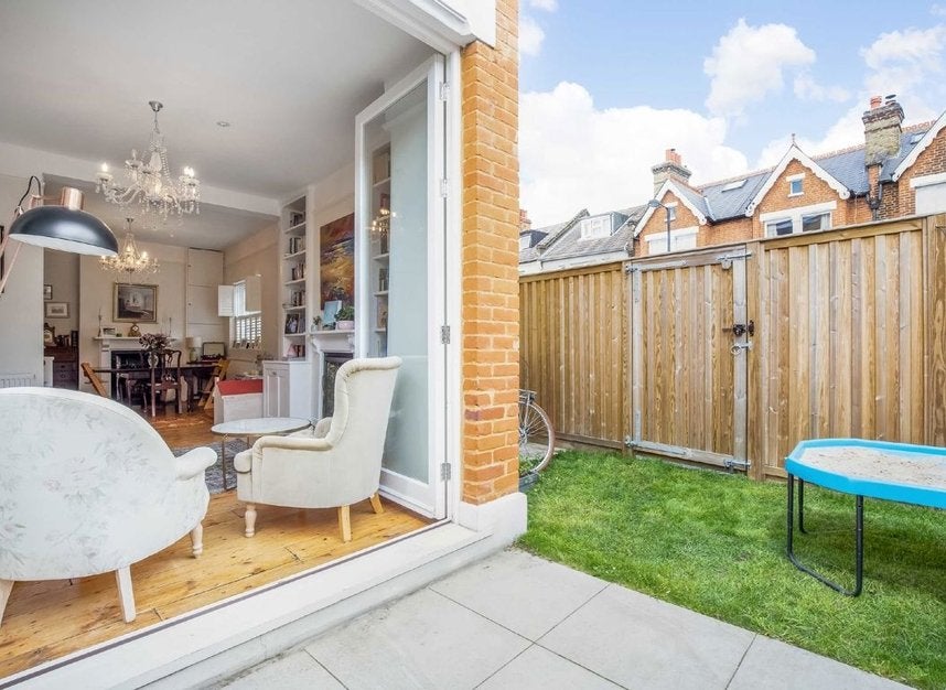 House Waveney Avenue in Greater London