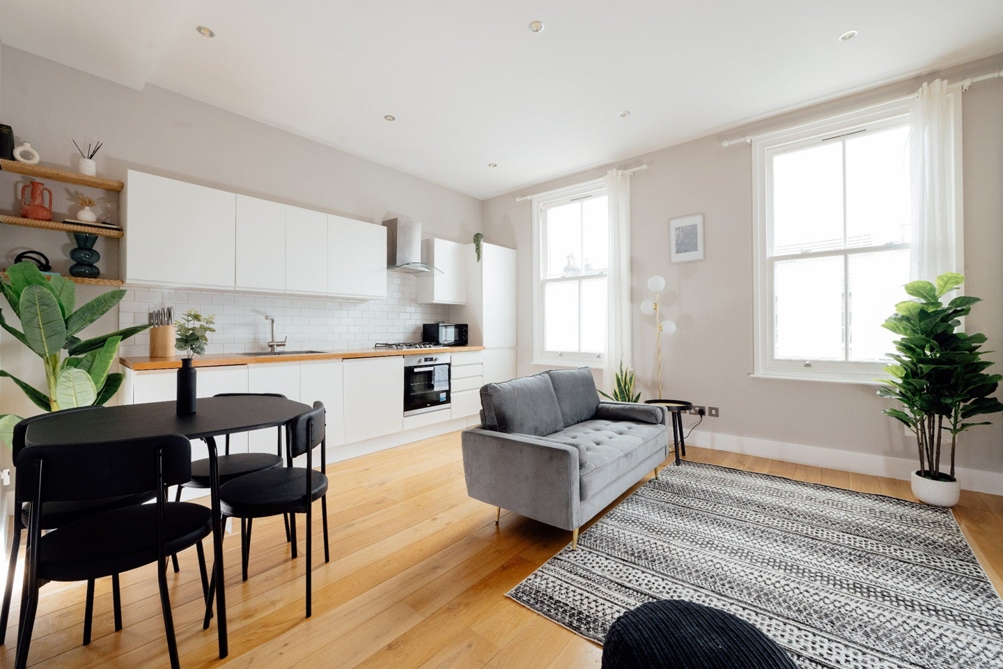 Flat Boveney Road in Greater London