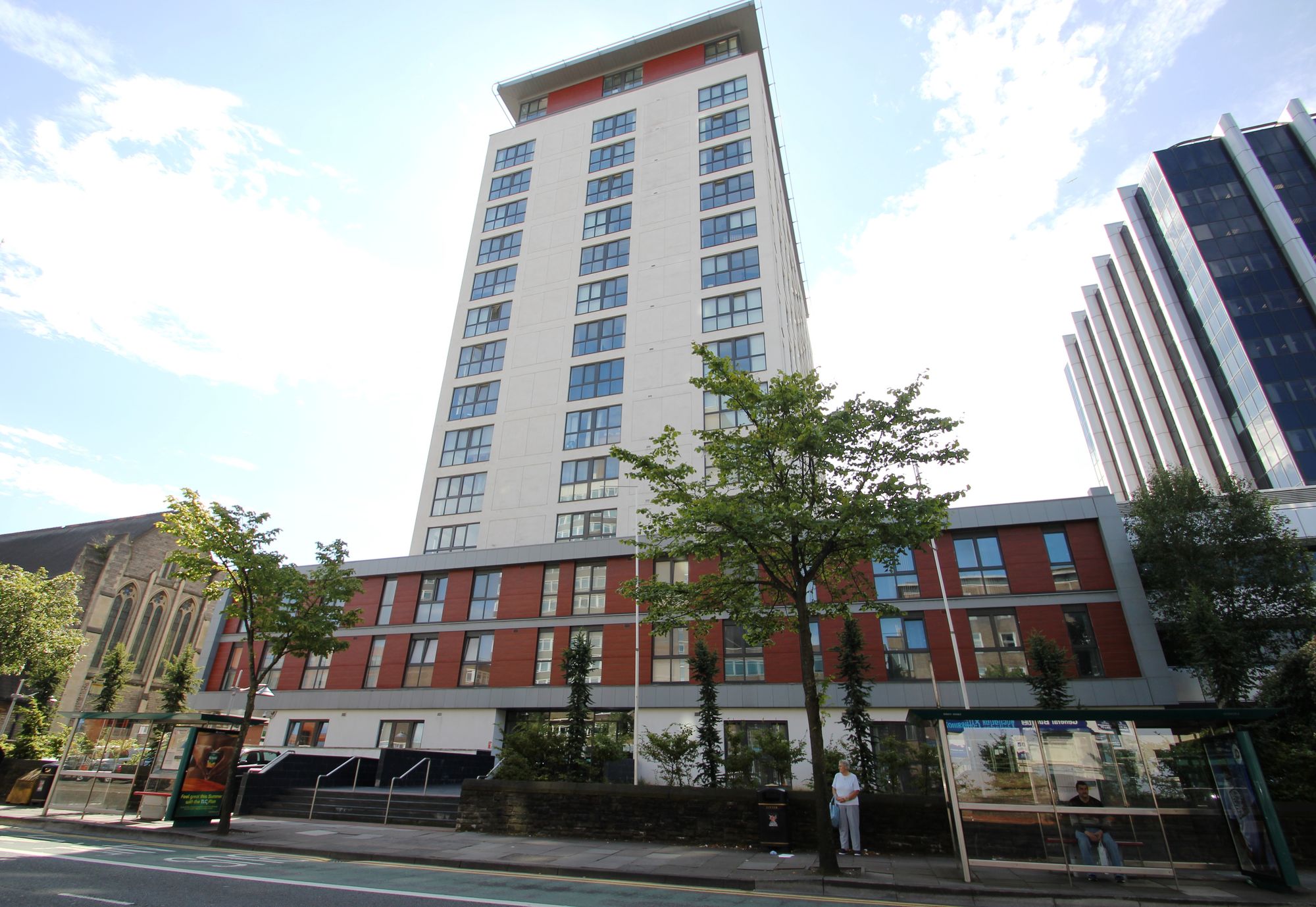 Flat Newport Road in Cardiff