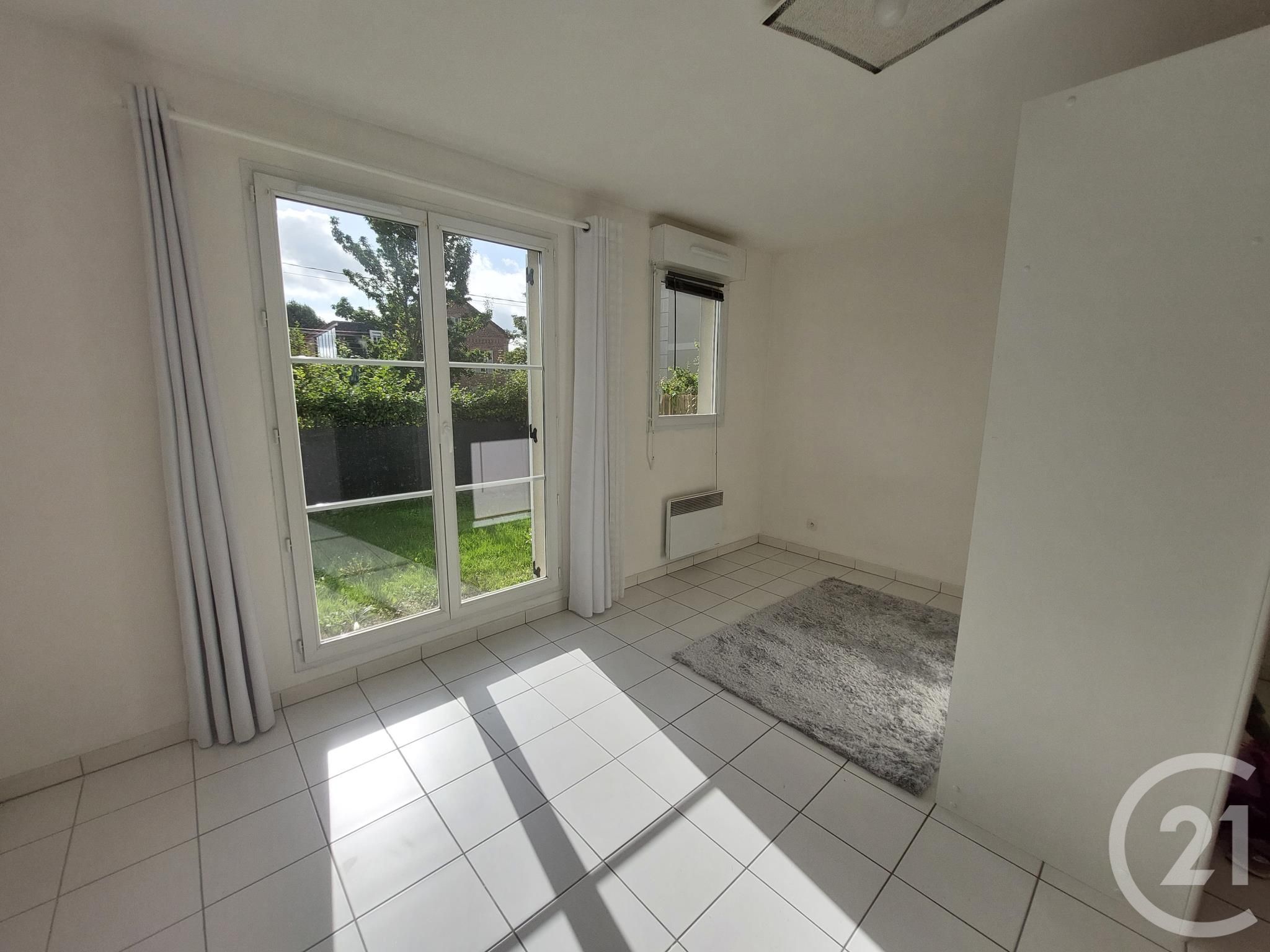 Flat Rue Aristide Briand in Villenoy