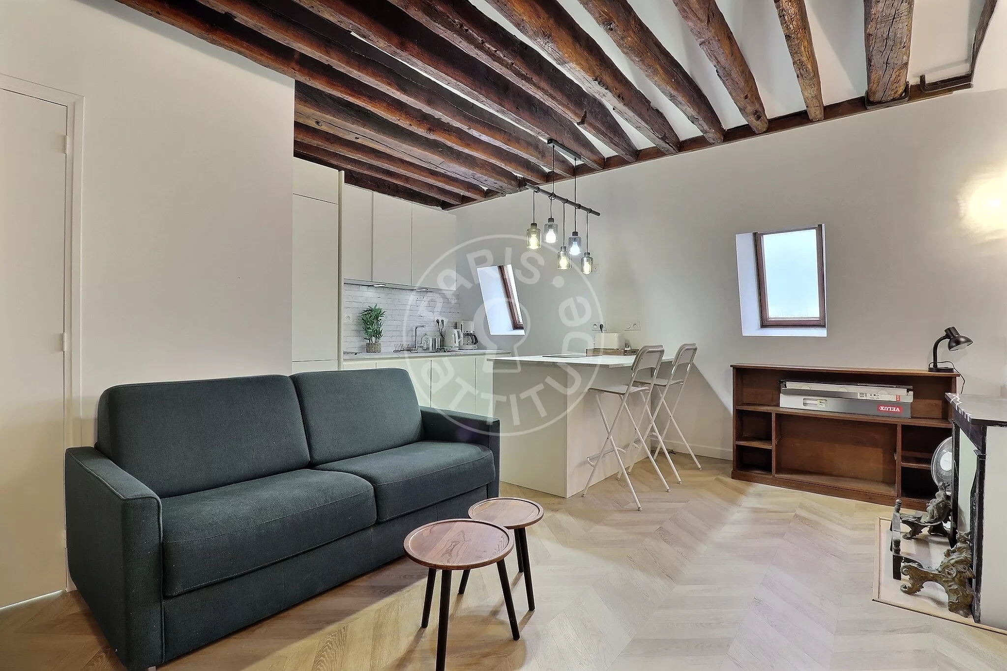 Flat Quai Anatole France in Paris