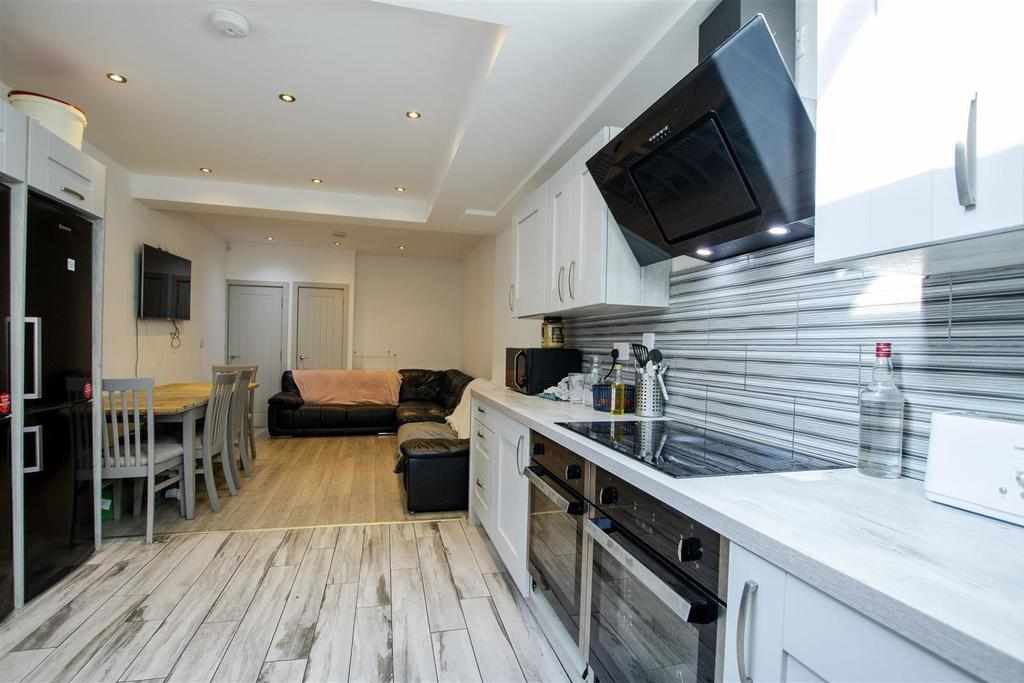 Flat Teignmouth Road in Birmingham