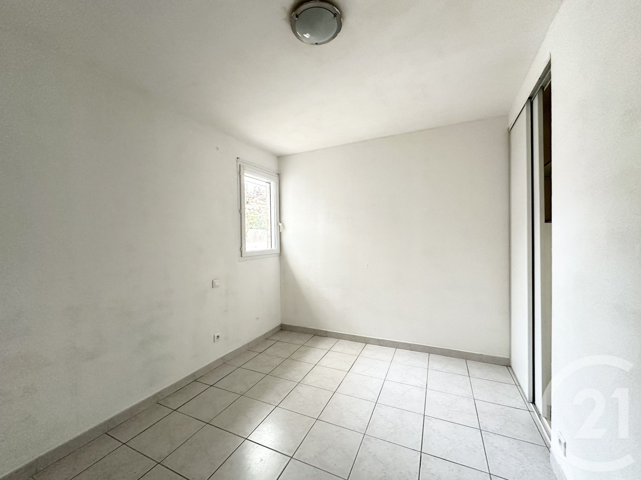 Flat Rue de la Perdrix in Uchaud