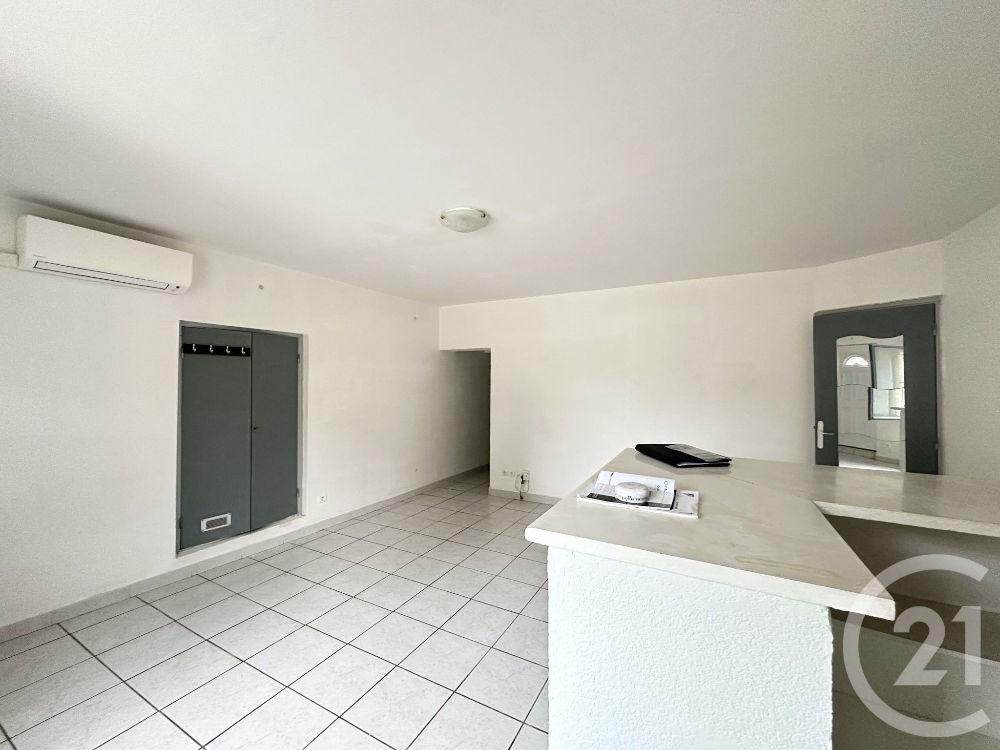 Flat Rue de la Perdrix in Uchaud