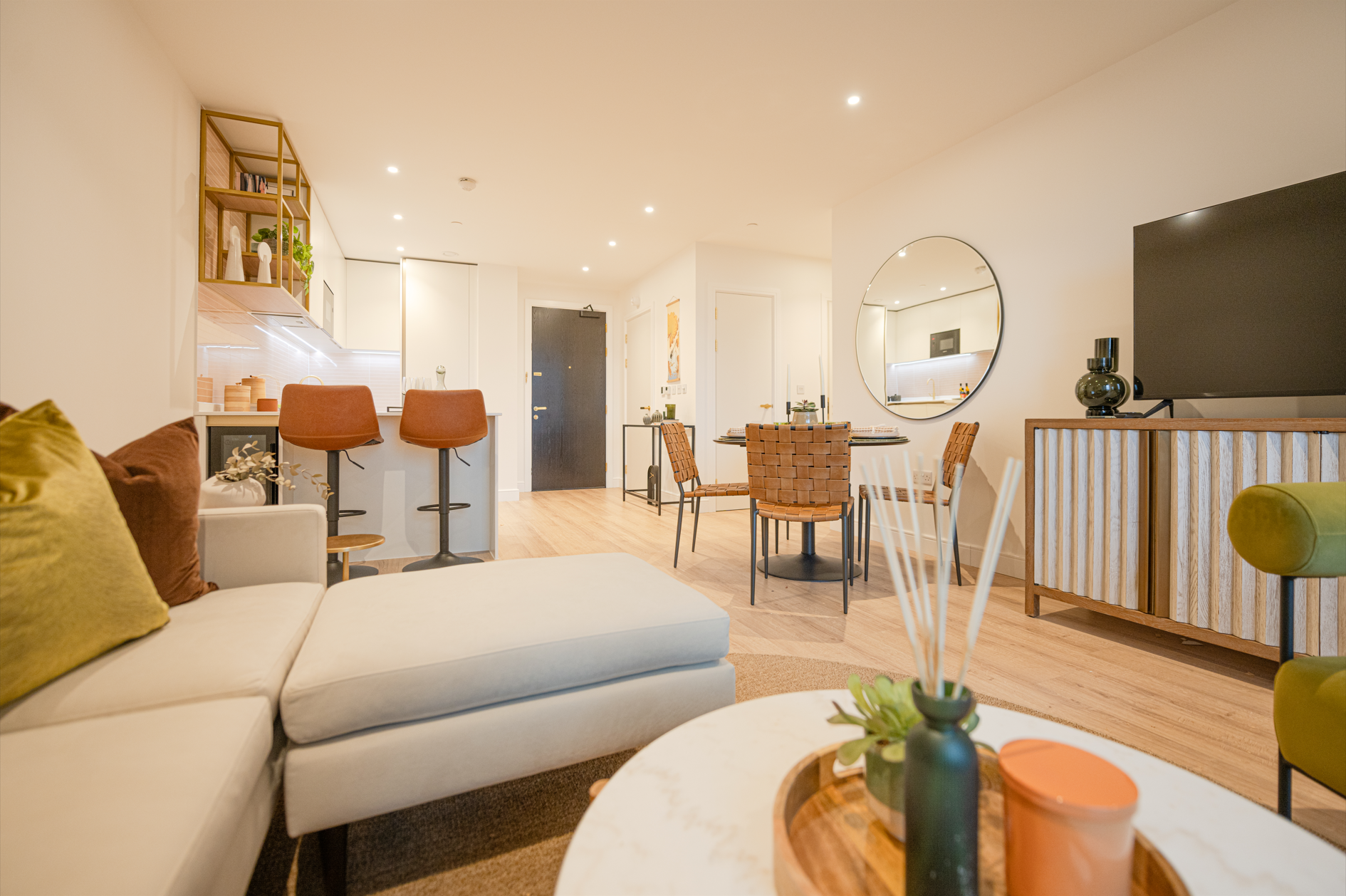 Flat Abbeydale Road in Greater London