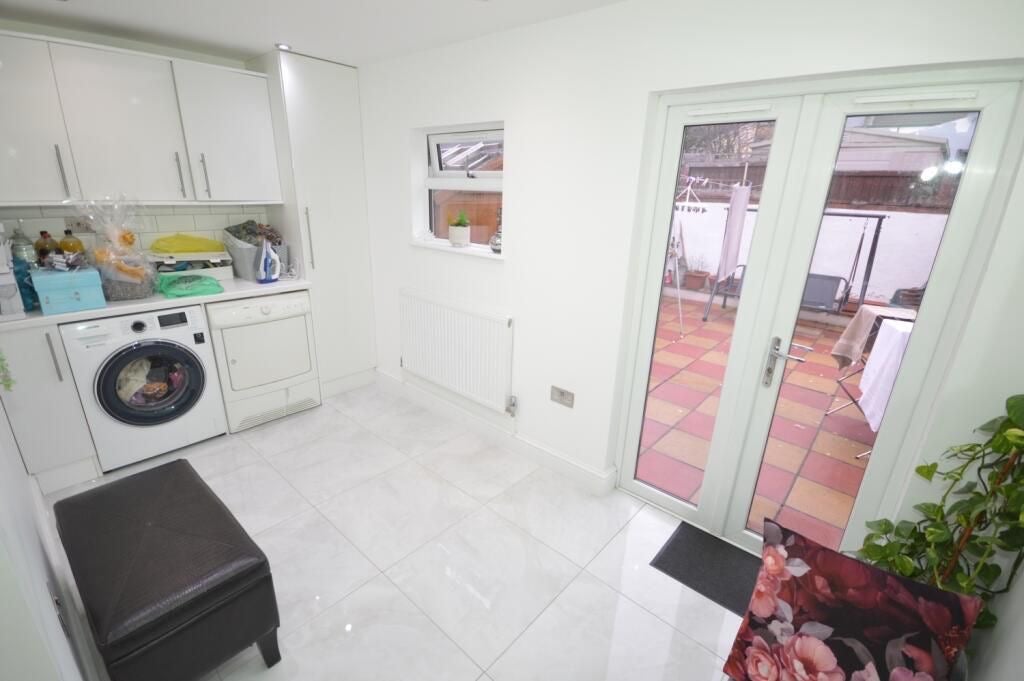 Room Walton Road in Greater London