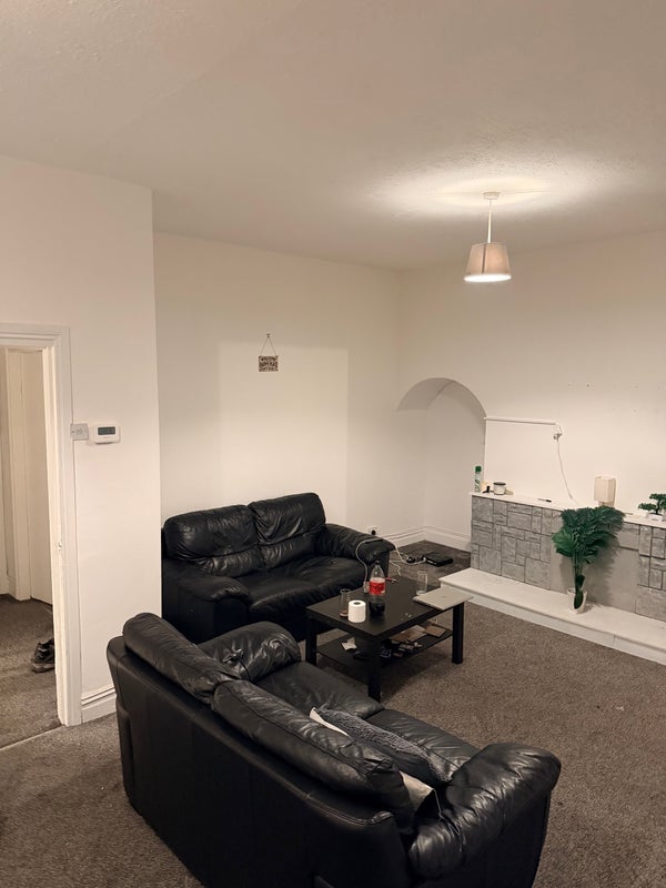 Room Wingrove Gardens in Newcastle upon Tyne