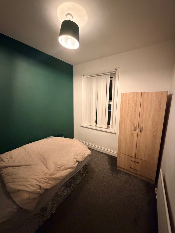 Room Wingrove Gardens in Newcastle upon Tyne