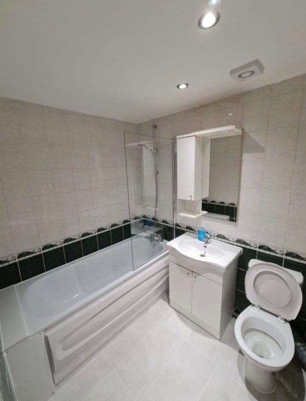 Room Roman Road in Greater London